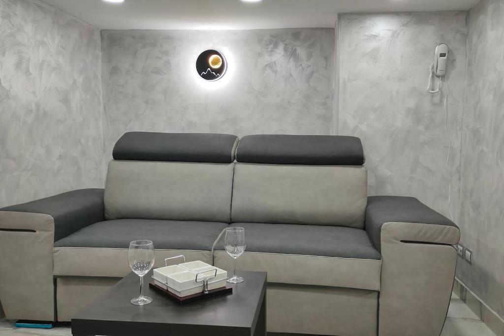 Appartement Il Duomo A Due Passi à Naples Extérieur photo