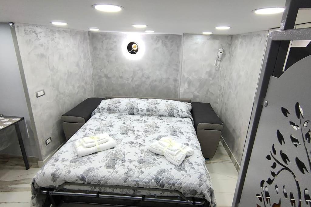 Appartement Il Duomo A Due Passi à Naples Extérieur photo