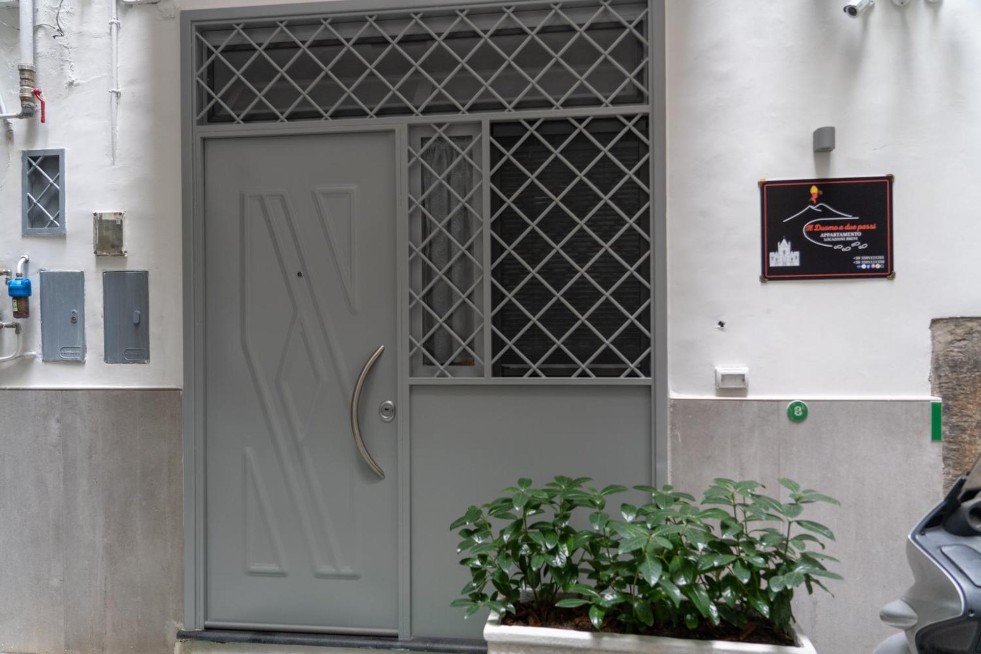 Appartement Il Duomo A Due Passi à Naples Extérieur photo
