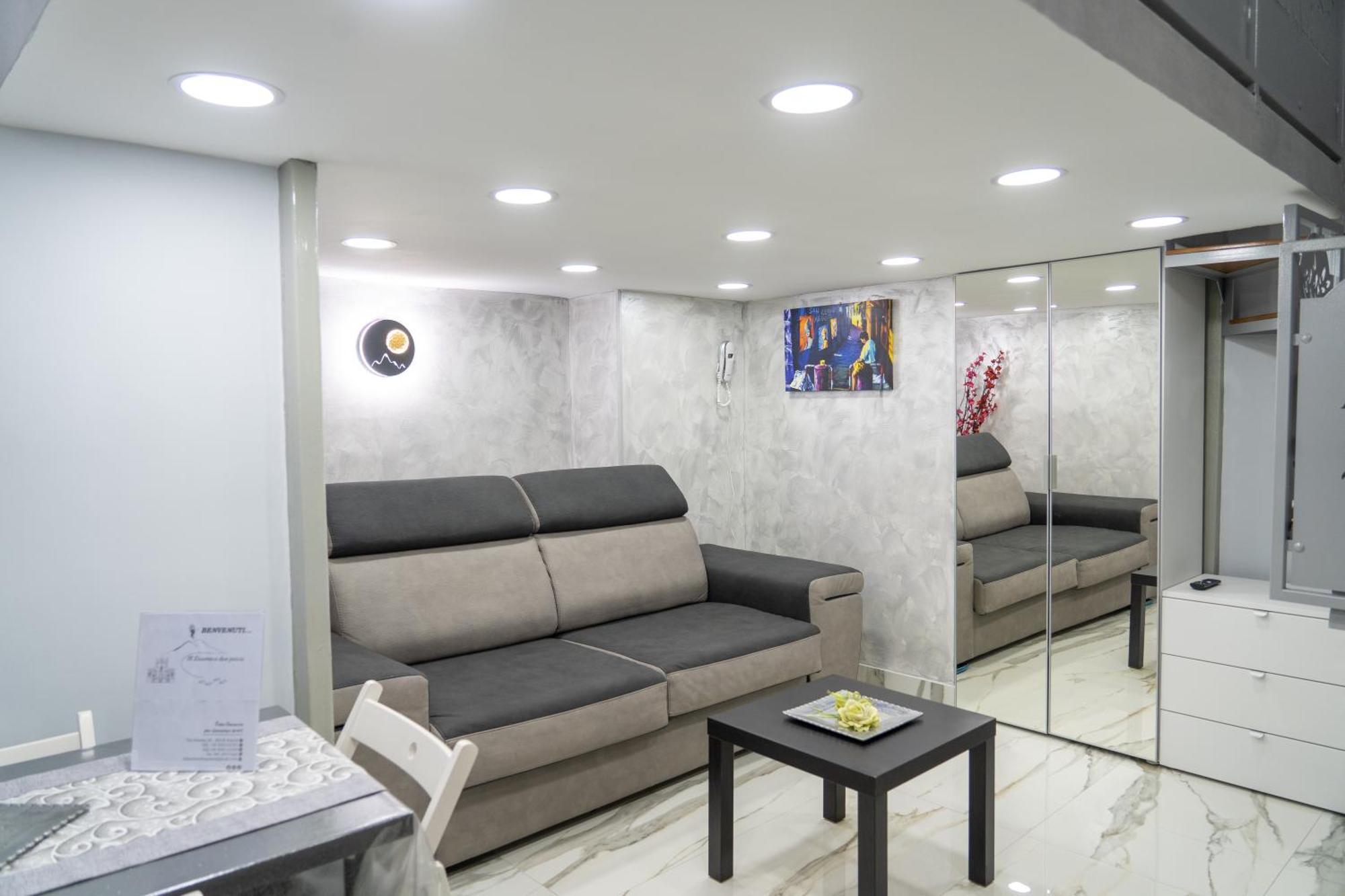 Appartement Il Duomo A Due Passi à Naples Extérieur photo