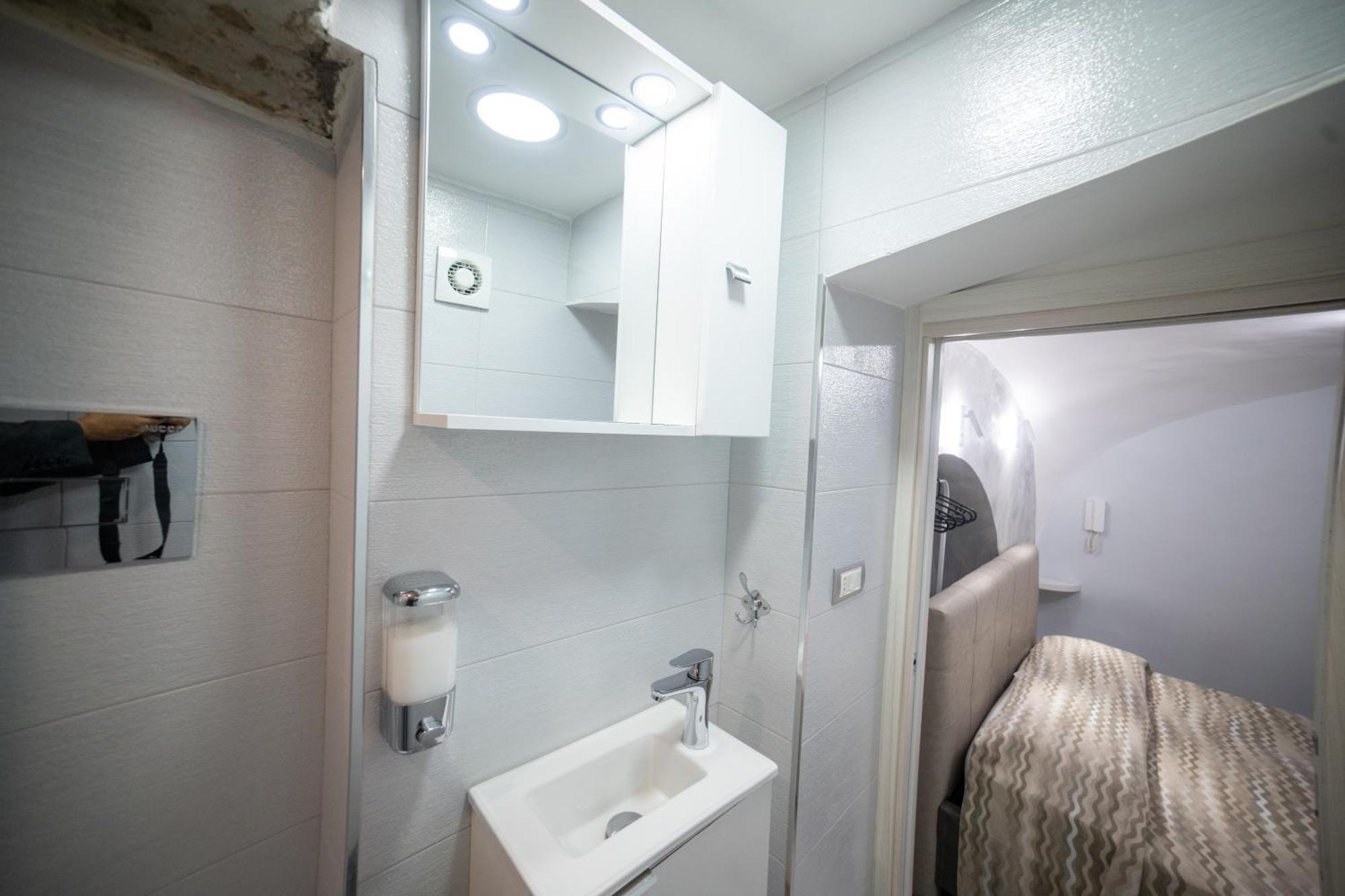 Appartement Il Duomo A Due Passi à Naples Extérieur photo