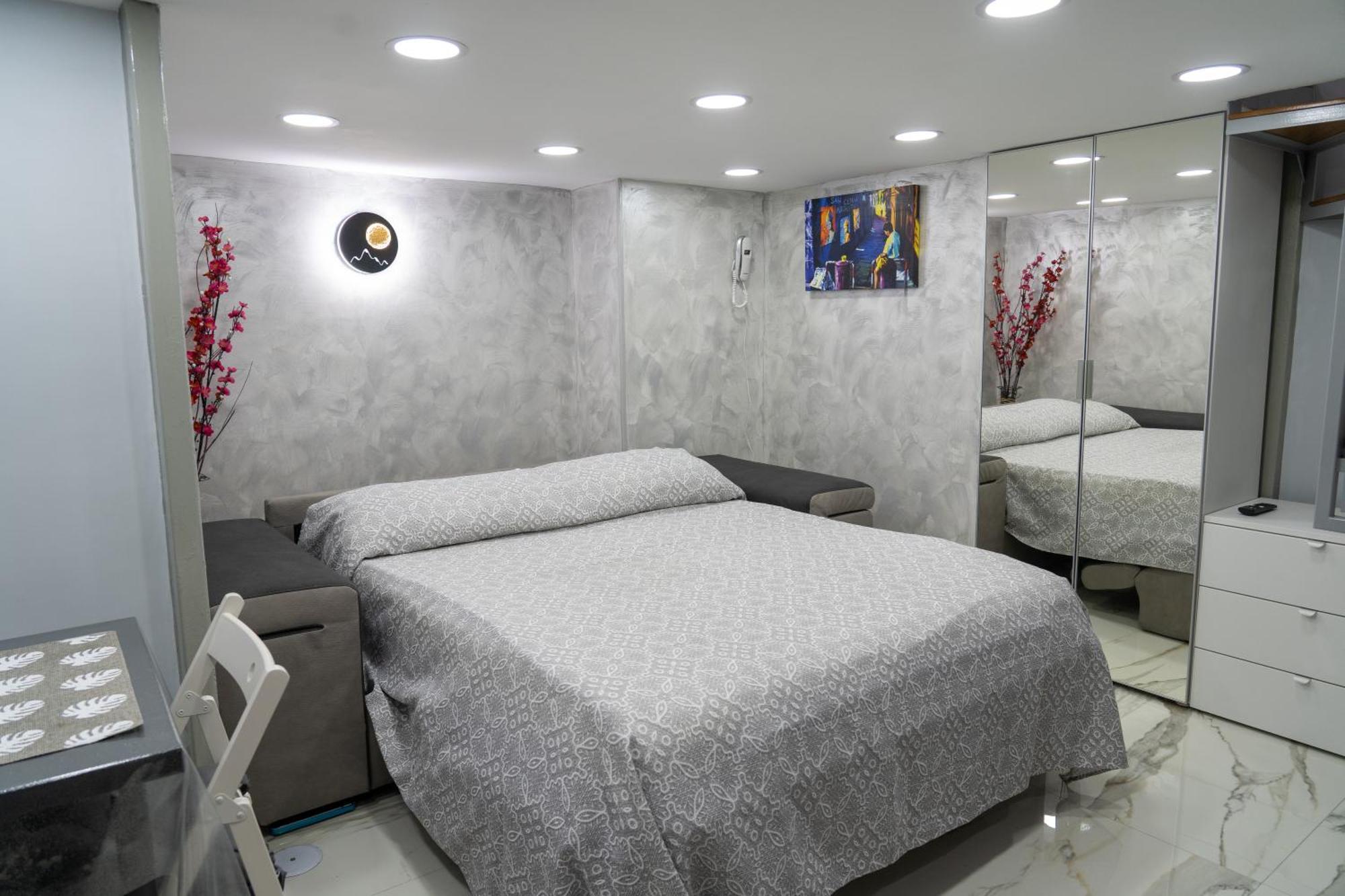 Appartement Il Duomo A Due Passi à Naples Extérieur photo